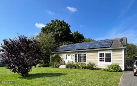 75 Clarendon St, Pittsfield, MA 01201