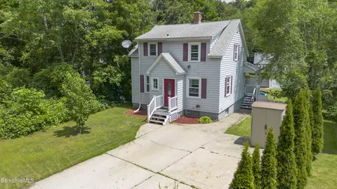 10 Alger St, Adams, MA 01220