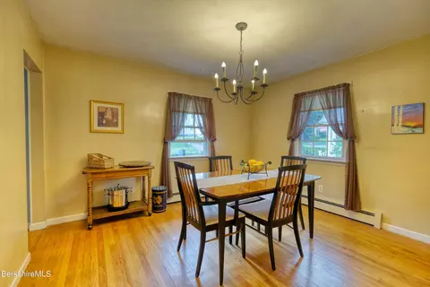 71 Backman Ave, Pittsfield, MA 01201 photo 9
