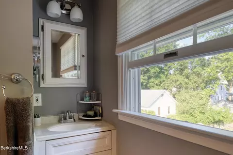 71 Backman Ave, Pittsfield, MA 01201 photo 26