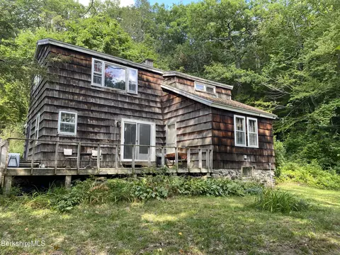2000 New Boston Rd, Tolland, MA 01034