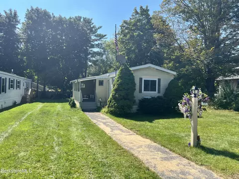 405 Pittsfield Rd #H-12, Lenox, MA 01240
