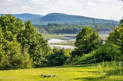 79 Reservoir Rd, Lenox, MA 01240