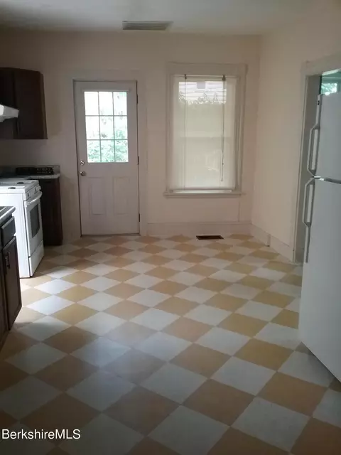 170 Appleton Ave, Pittsfield, MA 01201 photo 15