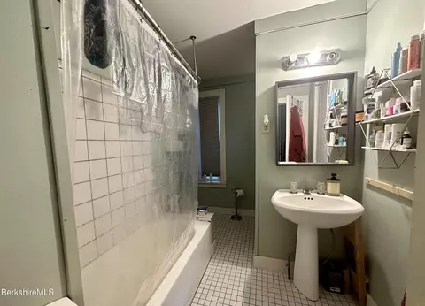 170 Appleton Ave, Pittsfield, MA 01201 photo 33