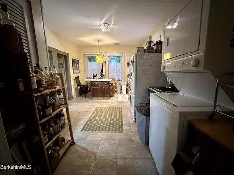 170 Appleton Ave, Pittsfield, MA 01201 photo 23