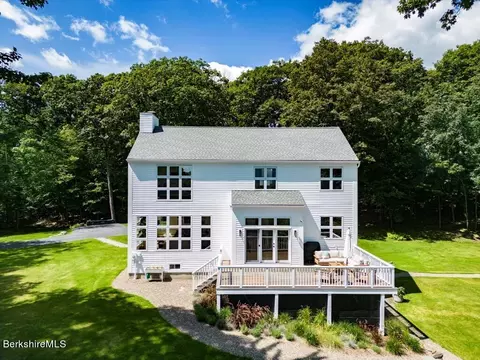 42 Fern Hl, Canaan, NY 12029