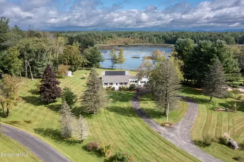 20 Taconic Ln, Egremont, MA 01230