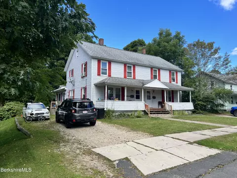 189-191 Ashuelot St, Dalton, MA 01226