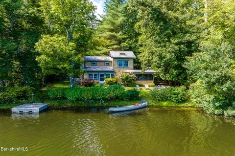 48 Lakeside Dr, Egremont, MA 01230