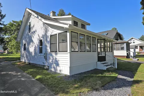23 Westover St, Pittsfield, MA 01201