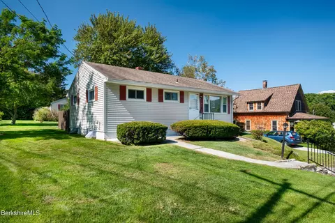 265 Luce Rd, Williamstown, MA 01267