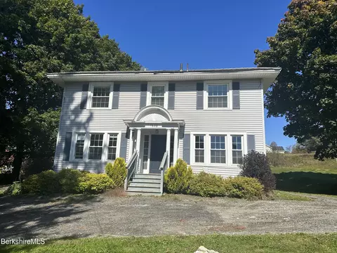 1638 W Housatonic St, Pittsfield, MA 01201
