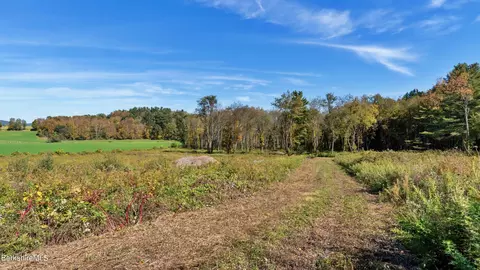 92 S 96 S Baldwin Hill Rd, Egremont, MA 01230