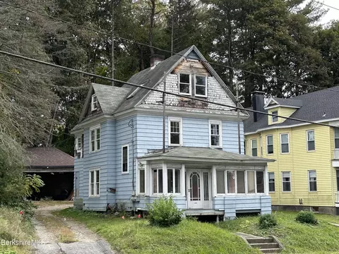 323-325 South St, Pittsfield, MA 01201