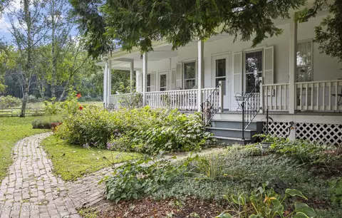 137 Whippoorwill Rd # B, Hillsdale, NY 12529
