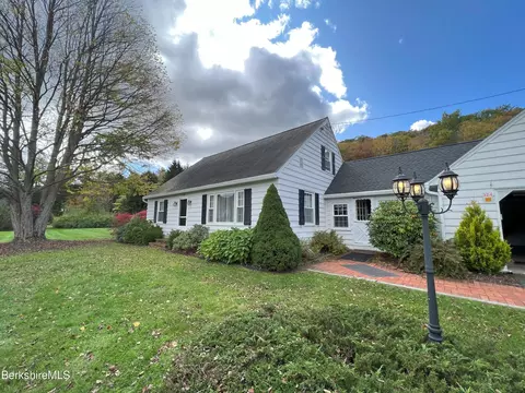 324 State Rd, Great Barrington, MA 01230