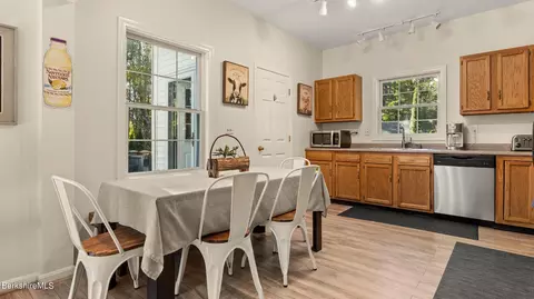 24 Cactus St, Sheffield, MA 01257 photo 8