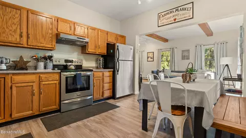 24 Cactus St, Sheffield, MA 01257 photo 10