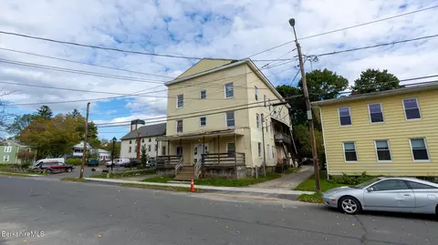202 Dewey Ave, Pittsfield, MA 01201