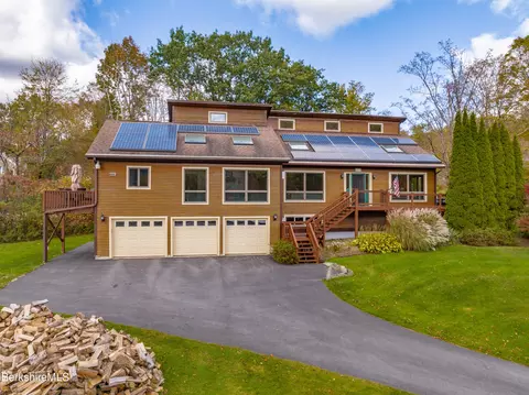 981 Old Mohawk Trl, North Adams, MA 01247