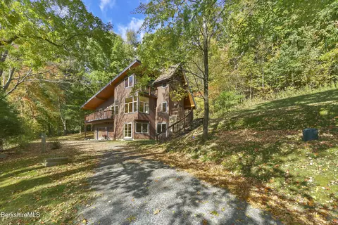 494 Dean Hill Rd, Richmond, MA 01254