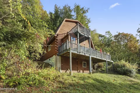 84 Lebanon Springs Rd, Hancock, MA 01237