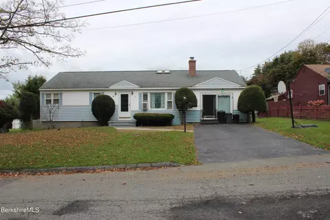 30 Claremont Rd, Dalton, MA 01226
