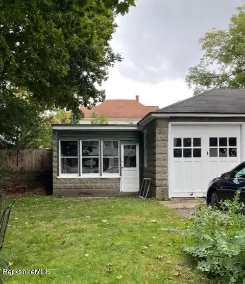 44 Pine St, Pittsfield, MA 01201 photo 11