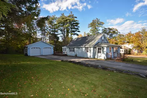 52 Orlando Ave, Pittsfield, MA 01201