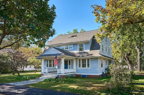 1178 N Pleasant St, Amherst, MA 01002