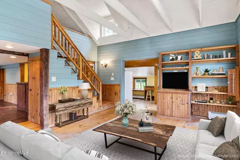 1 Tyrell Rd, Great Barrington, MA 01230