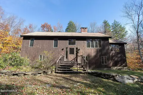 160 Gentian Holw, Becket, MA 01223