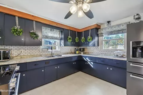 40 Debra Ave, Lee, MA 01238 photo 12