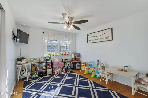 40 Debra Ave, Lee, MA 01238 photo 18