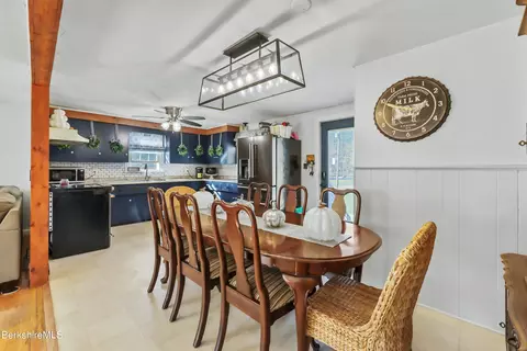 40 Debra Ave, Lee, MA 01238 photo 9