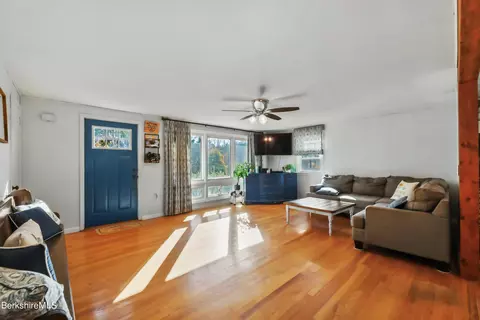40 Debra Ave, Lee, MA 01238 photo 5