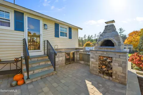 40 Debra Ave, Lee, MA 01238 photo 28