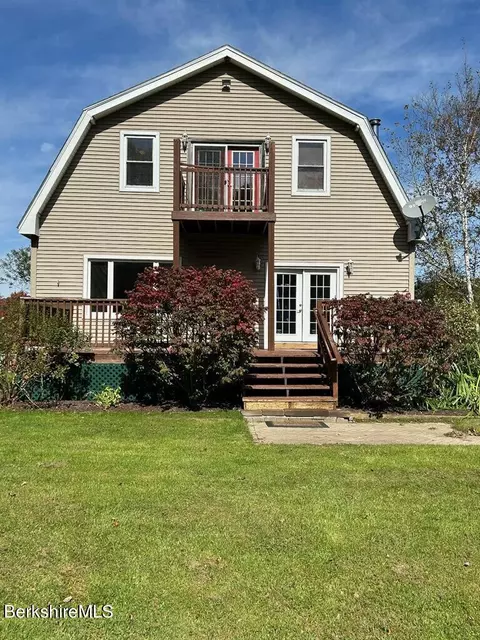4 Olson Rd, Florida, MA 01247