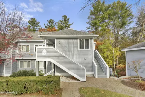 770 Summer St #4-D, Lee, MA 01238