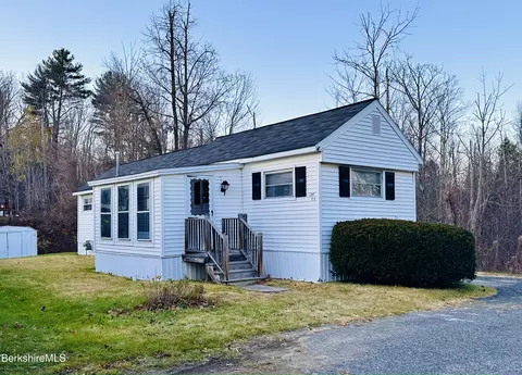 405 Pittsfield Lenox Rd #E-6, Lenox, MA 01240