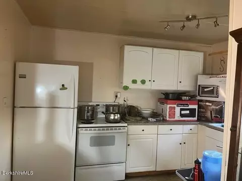 704 S Main St, Sheffield, MA 01257 photo 5