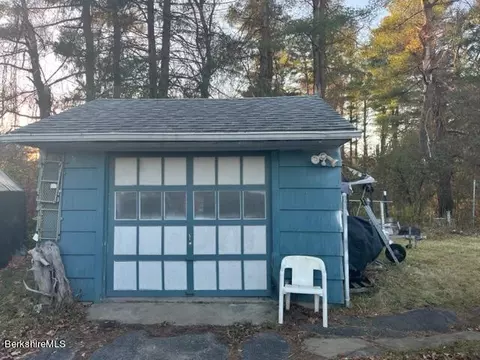 704 S Main St, Sheffield, MA 01257 photo 10