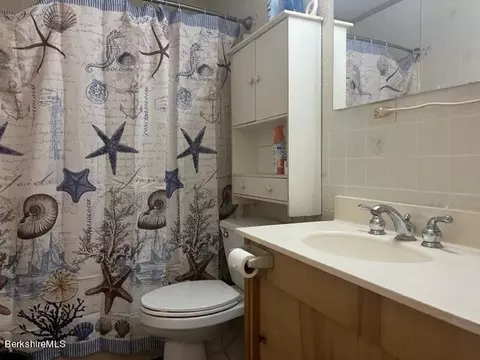 704 S Main St, Sheffield, MA 01257 photo 6