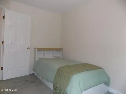 190 E Center St, Lee, MA 01238 photo 27