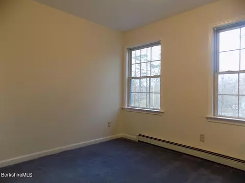 190 E Center St, Lee, MA 01238 photo 24