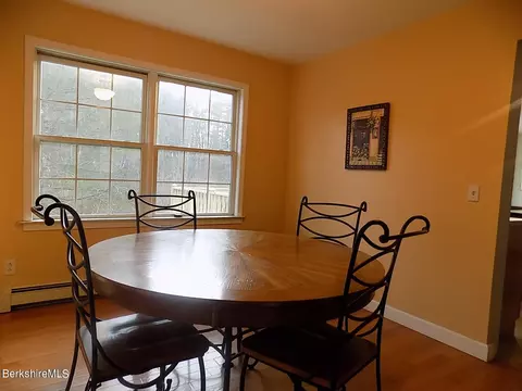 190 E Center St, Lee, MA 01238 photo 12