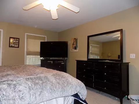 190 E Center St, Lee, MA 01238 photo 18