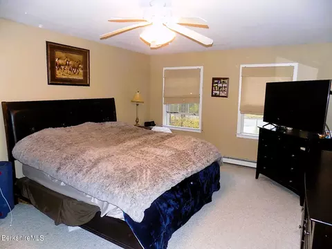 190 E Center St, Lee, MA 01238 photo 16