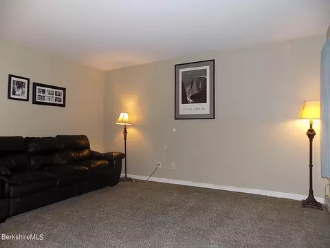 190 E Center St, Lee, MA 01238 photo 7